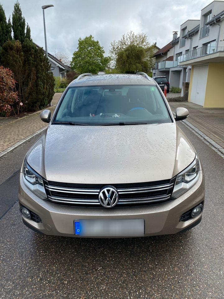 VW Tiguan 2.0 TDI 4motion Titanium Beige Metallic, AHK in Weilheim