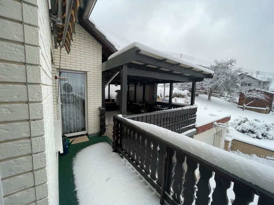 Einfamilienhaus im Bungalow-Stil mit Einliegerwohnung in 57271 Hilchenbach-Dahlbruch in Hilchenbach