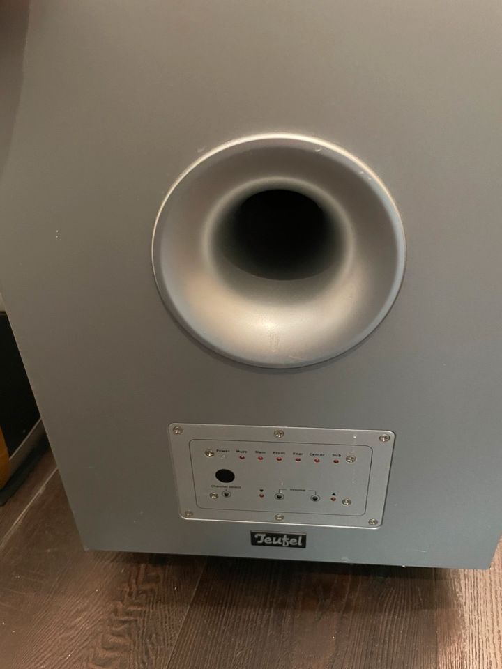 Teufel Subwoofer + 2x Focal / JM Lab Sib in Büdingen