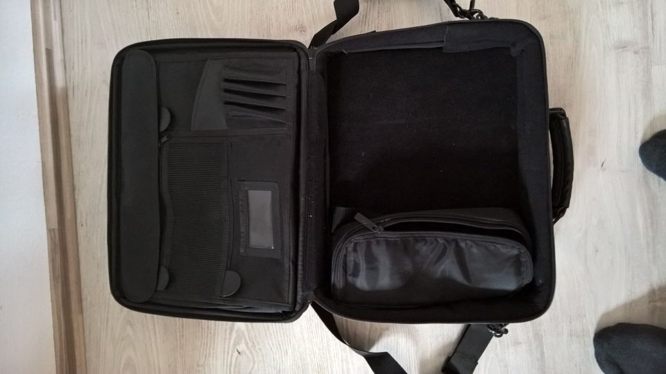 Dell Tasche Laptop groß in Wangerland