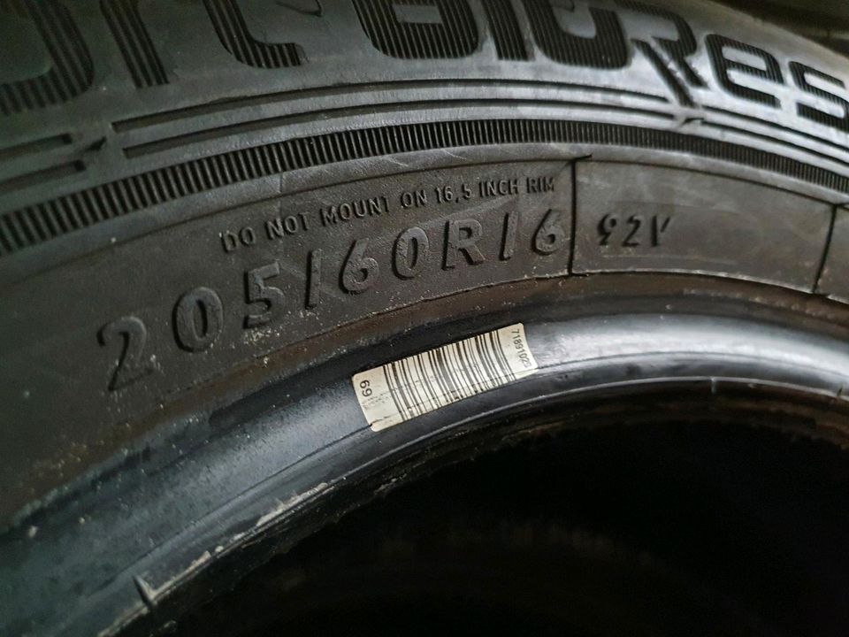 6mm Dunlop Sommerreifen 2x 205/60 R16 92V - 205 60 16 in Sindelfingen