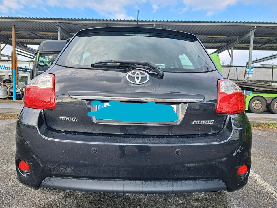 Toyota Auris in Wuppertal