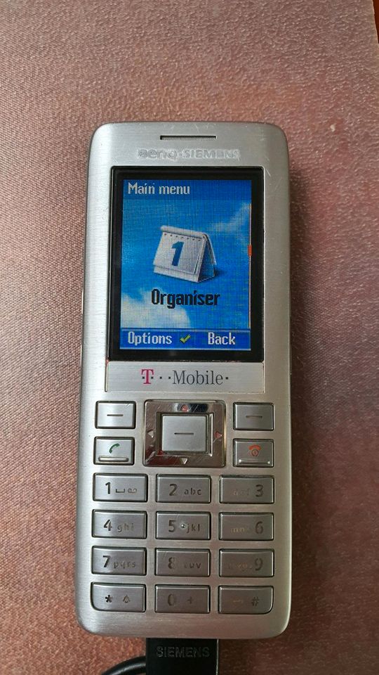 Altes Siemens Handy in Hahnstätten