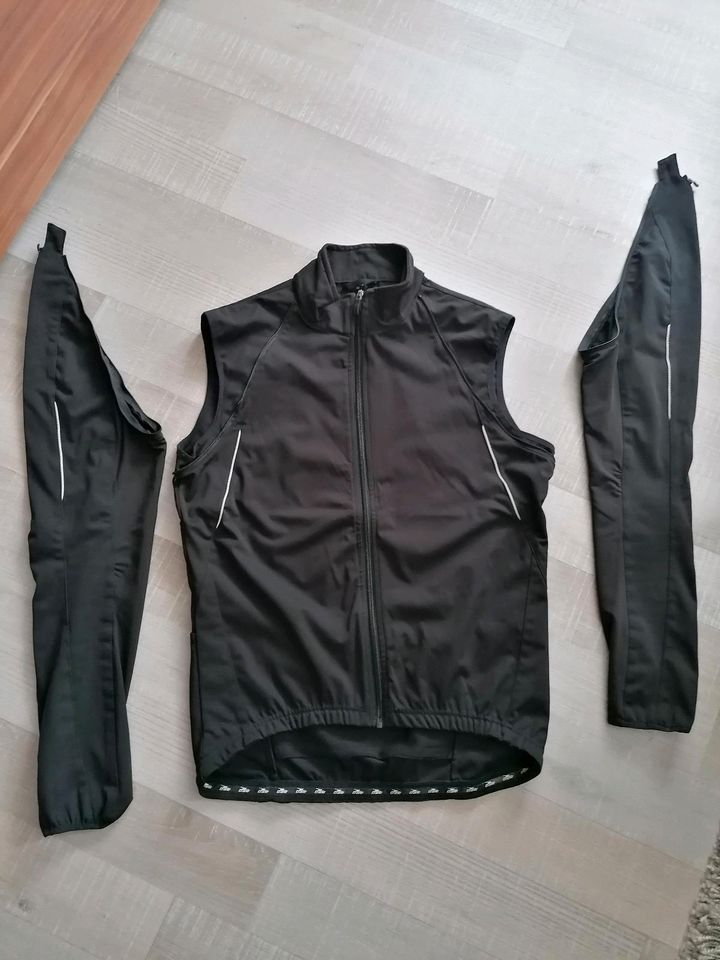 Fahrradjacke Softshelljacke Radjacke schwarz M 50 in Saulheim