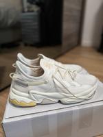 Adidas OZWEEGO Hessen - Hanau Vorschau