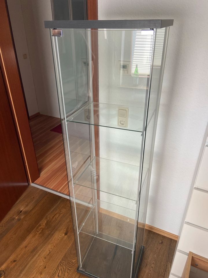 Glasvitrine 50€ VB in Fritzlar