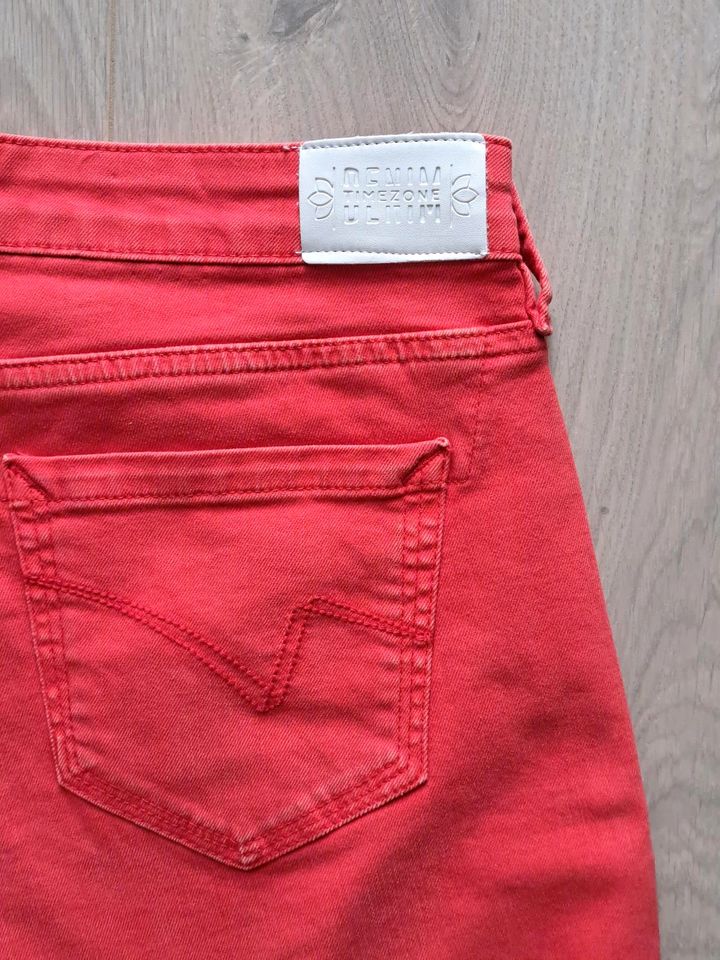 Timezone coole Skinny Jeans rot Stretch W32 L30 in Weidenbach