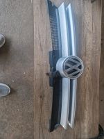 Kühlgril Grill vw Golf 4 Silber Baden-Württemberg - Langenbrettach Vorschau