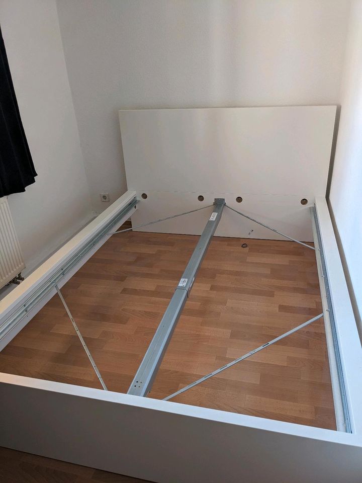 IKEA Malm Bettgestell 140x200 cm in Halle