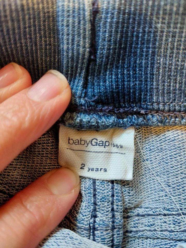Baby Gap Jeans mot Zugband 2 Jahre 80 86 in Wiesbaden