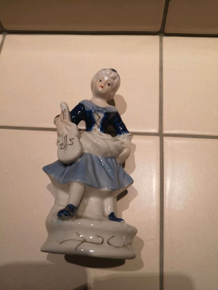 Porzellanfigur Die Geigenspielerin in Alerheim