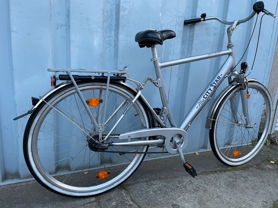 Schickes Aluminium CITY STAR 28 Zoll Herren Fahrrad. in Lutherstadt Wittenberg