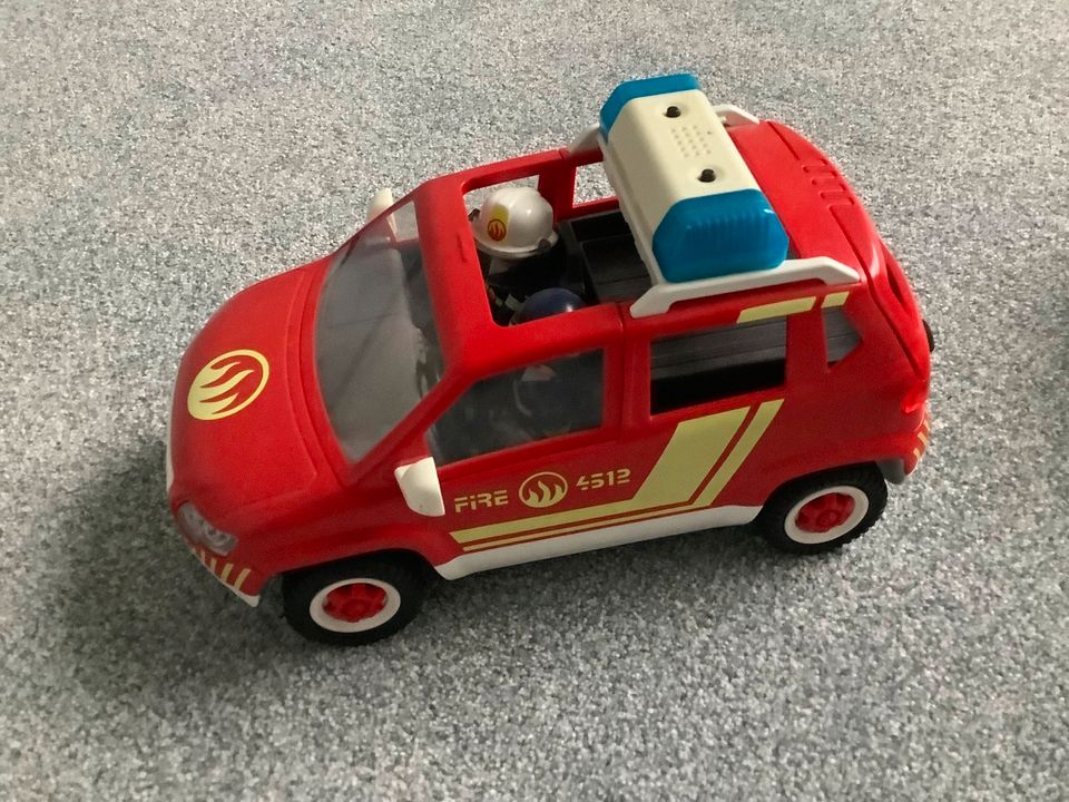 Playmobil Feuerwehrauto klein in Bietigheim-Bissingen