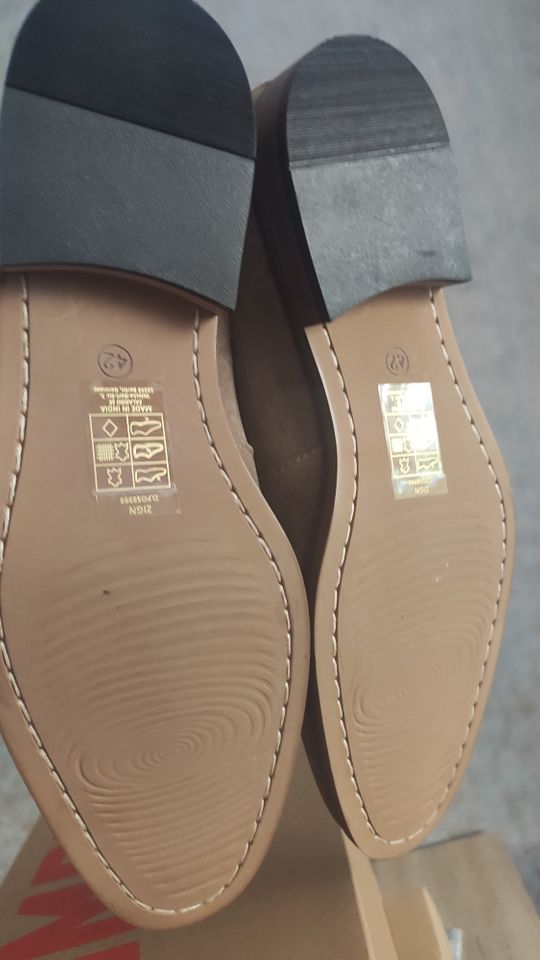 Zign Leder Slipper 42 43 44 neu in Saarbrücken