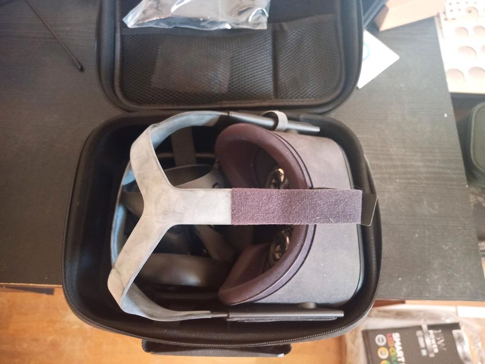 Oculus Meta Quest 64GB VR Headset in Ursberg