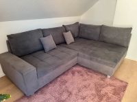 Schickes Sofa mit Kissen und Hockerteil Thüringen - Weimar Vorschau