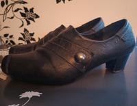 Schuhpaket: 3 Paar Pumps, Gr. 42, schwarz/ blau, gut erhalten Thüringen - Gotha Vorschau