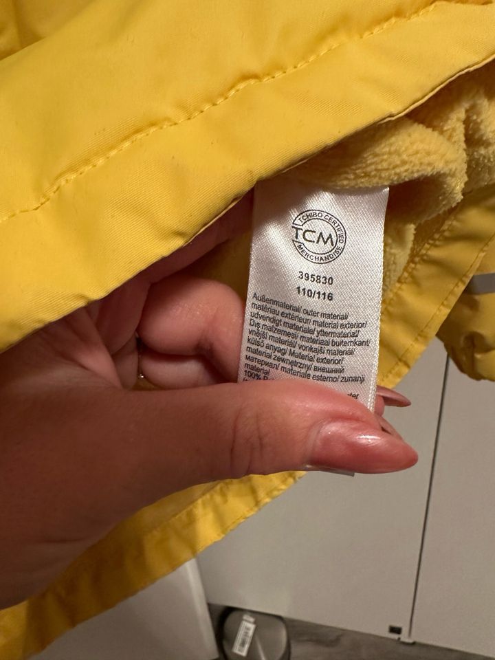 TCM Kinder Regenjacke 110 / 116 gelb Junge Mädchen gefüttert in Offenbach