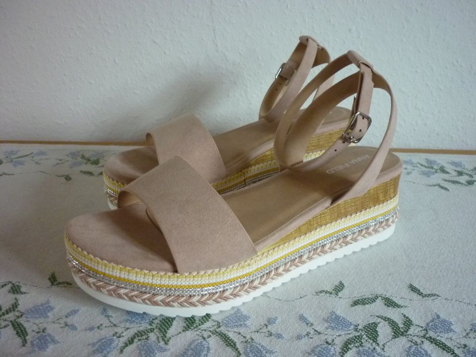 Sandalen Sandaletten Wedges rosé neuwertig Anna Field in Ebersbach an der Fils