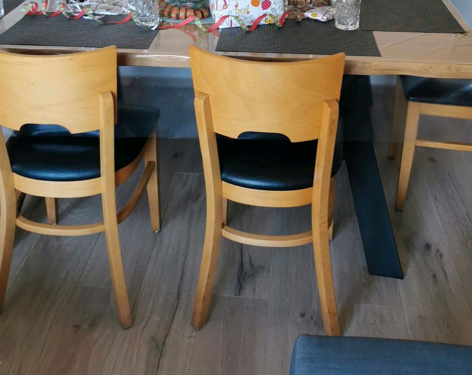 Esstisch mit Stühlen in Solingen