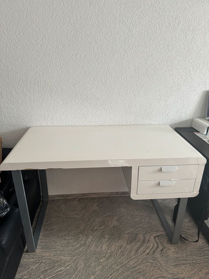 Weißer Schreibtisch gebraucht in Waiblingen
