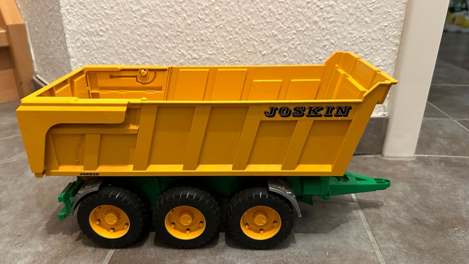 Bruder John Deere Traktor 7930 mit Joskin Wannenkipper Anhänger in Schöneiche bei Berlin