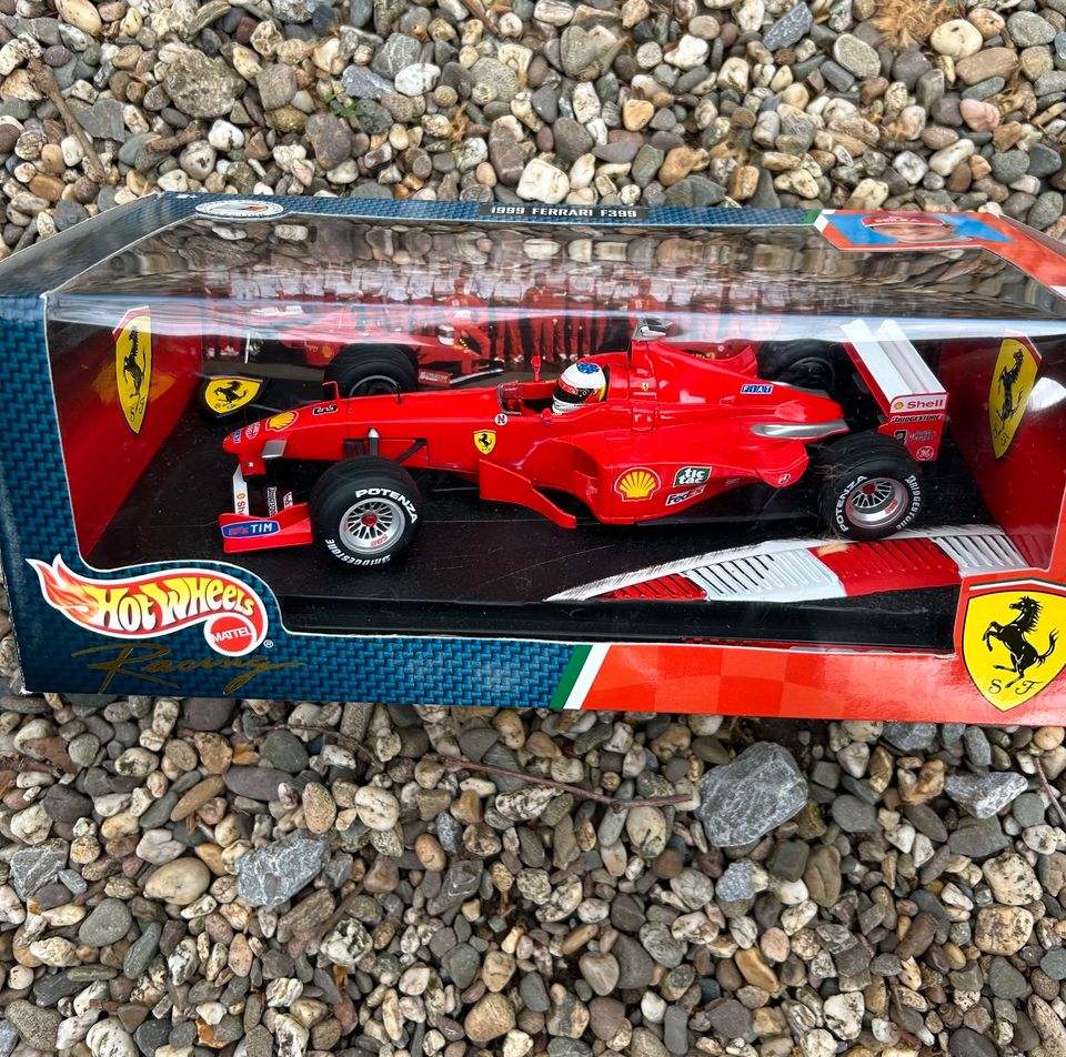 Ferrari 1999 F399 1:18 in Moers
