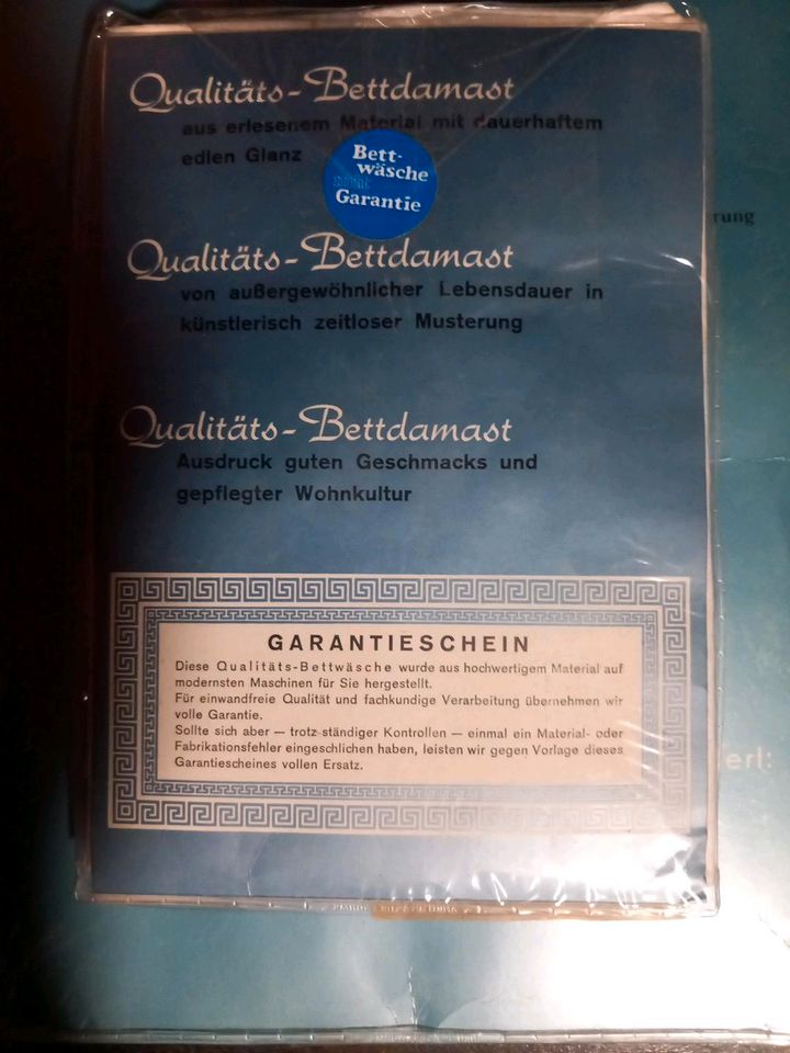 Vintage Bettwäsche Damast 100 % Baumwolle NEU in Bentzin