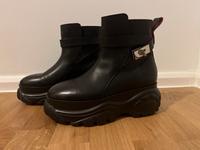 Buffalo London by 032c Ankle Boots Leder Gr. 38 Plateau Pankow - Prenzlauer Berg Vorschau
