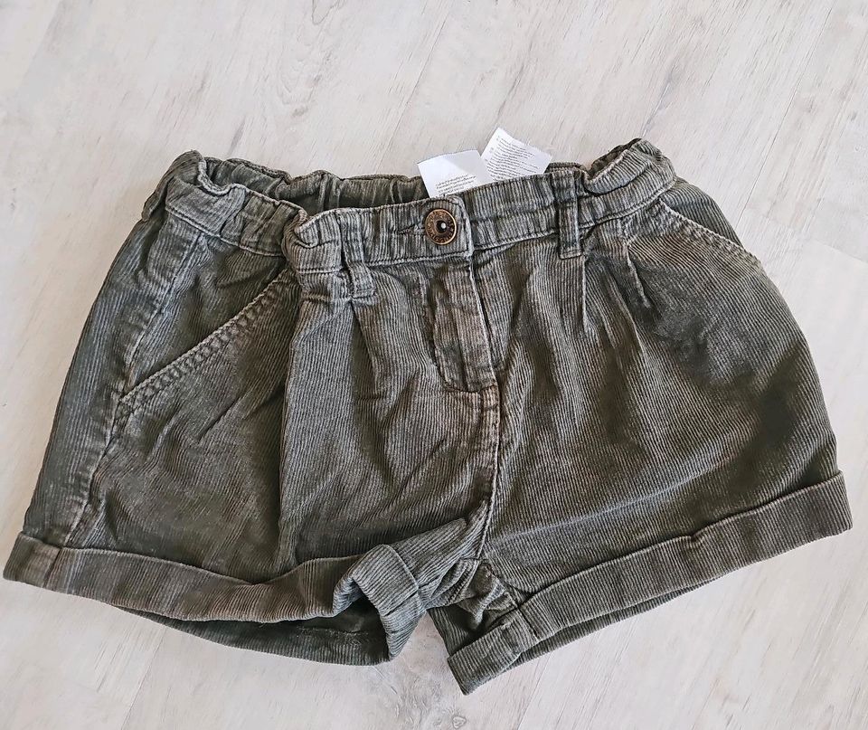 Kurze Hosen Shorts H&M Gr. 140 in Falkenstein/Vogtland