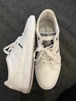 Weiße Lacoste Sneaker Herren Gr. 44,5 Hessen - Kassel Vorschau