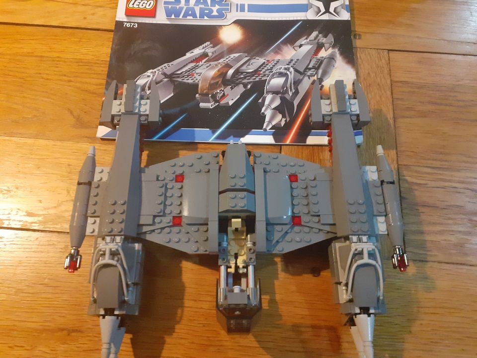 Lego Star Wars Set 7673 Magna Guard Starfighter in Hamburg