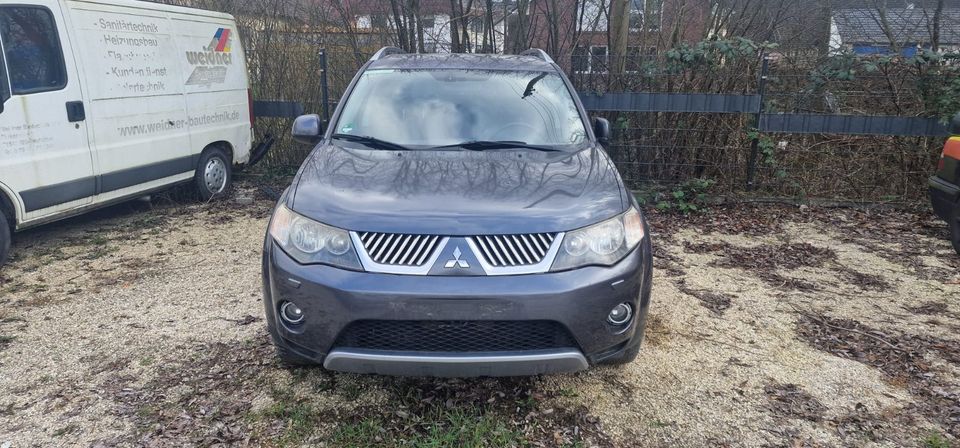 Mitsubishi Outlander 2,2  bj 2008 4x4 in Öhringen