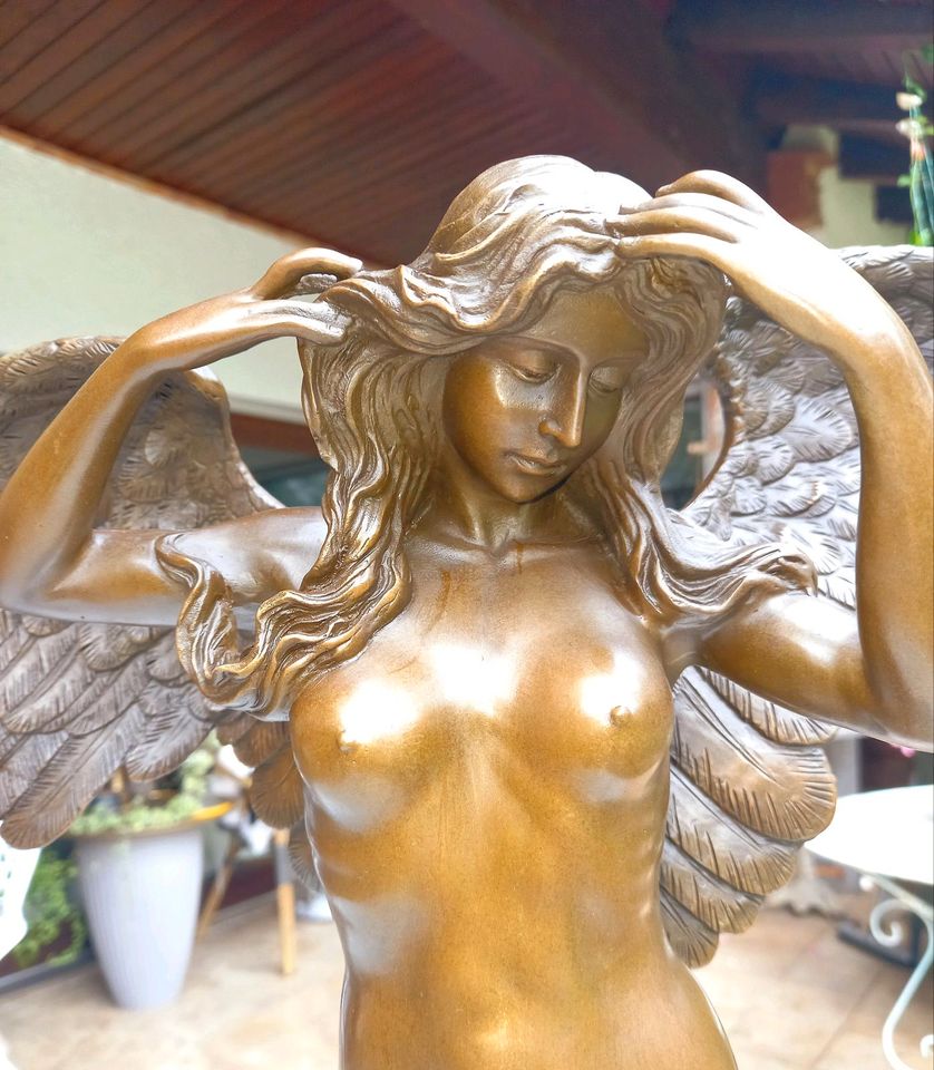 Bronze Frau Statuette Engel in Wallerfangen