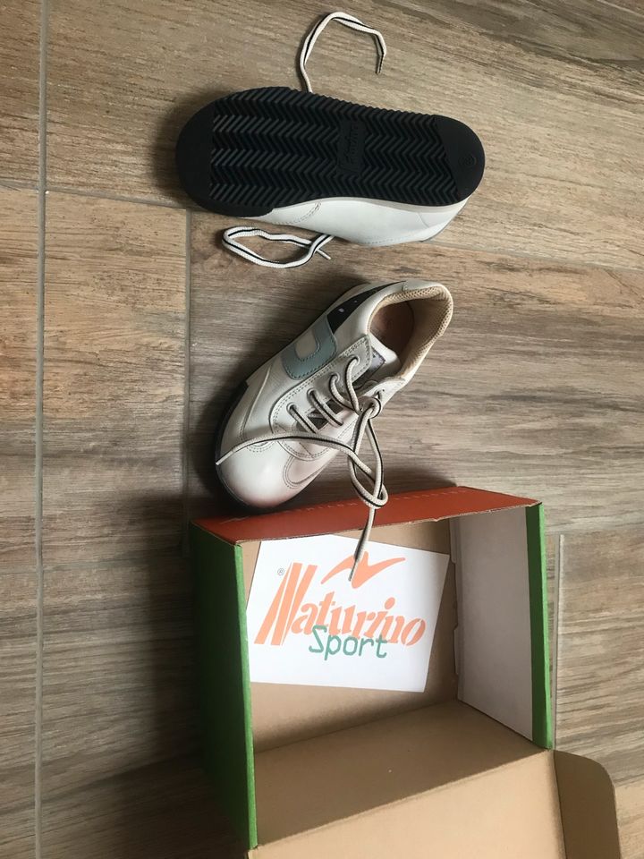 Naturino Sneaker Gr. 26, Turnschuhe weiß, Leder, neu in München
