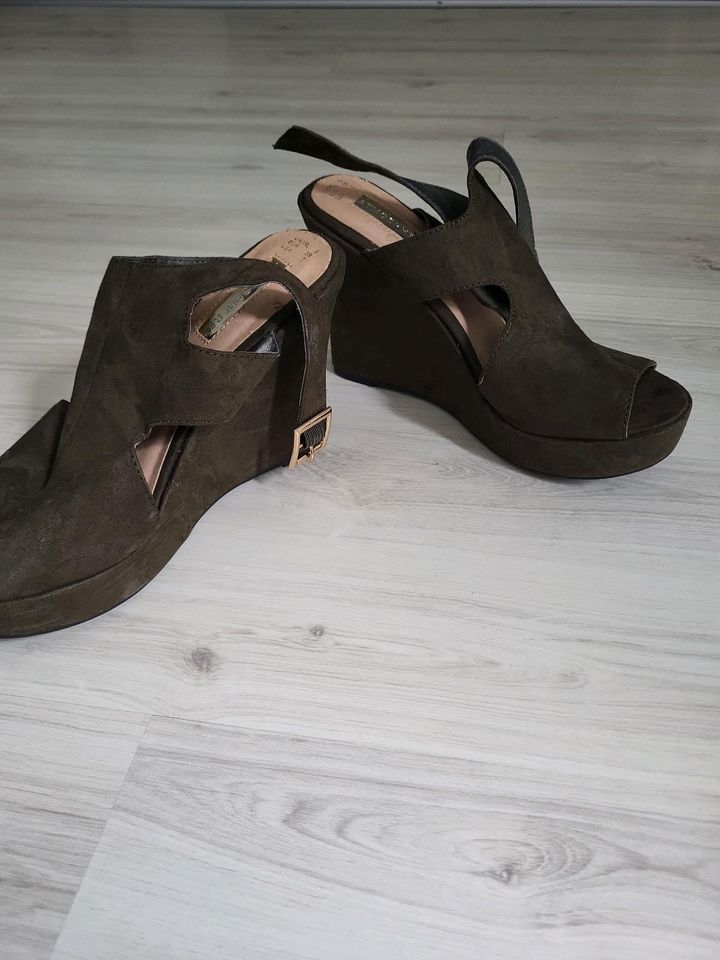 Damen Sandalen damen schuhe sandaletten gr 38 in Oberhausen