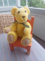 Teddybär mit Stuhl Frankfurt am Main - Sachsenhausen Vorschau
