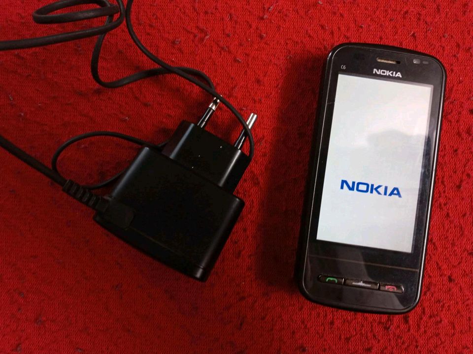 Nokia C6 - Retro Smartphone voll Funktionen fähig in Rabenau