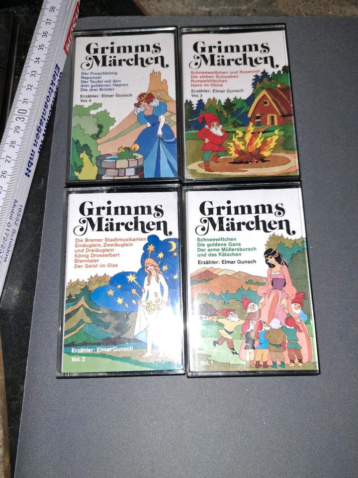 Gebrüder Grimm Märchen 4 Kassetten Box in Berlin