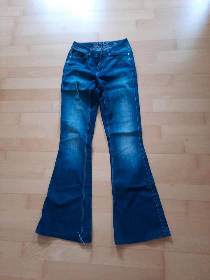 Damen Schlaghose/ Jeans w26/l30/XS in Reinsfeld