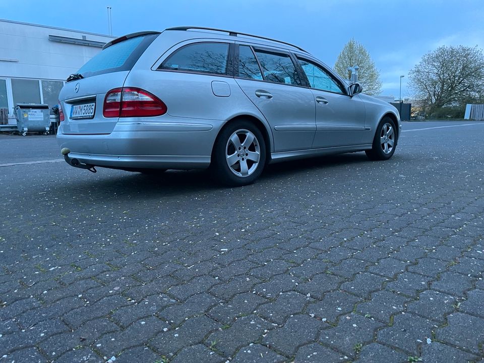 Mercedes W211 Kombi in Montabaur