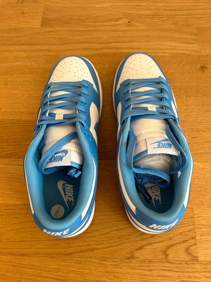 Nike Dunk Low hellblau 42.5 in München