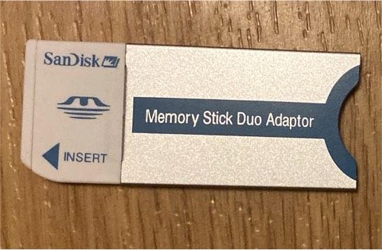 SanDisk Memory Stick Duo Adapter mit 2 GB SD Karte in Chemnitz