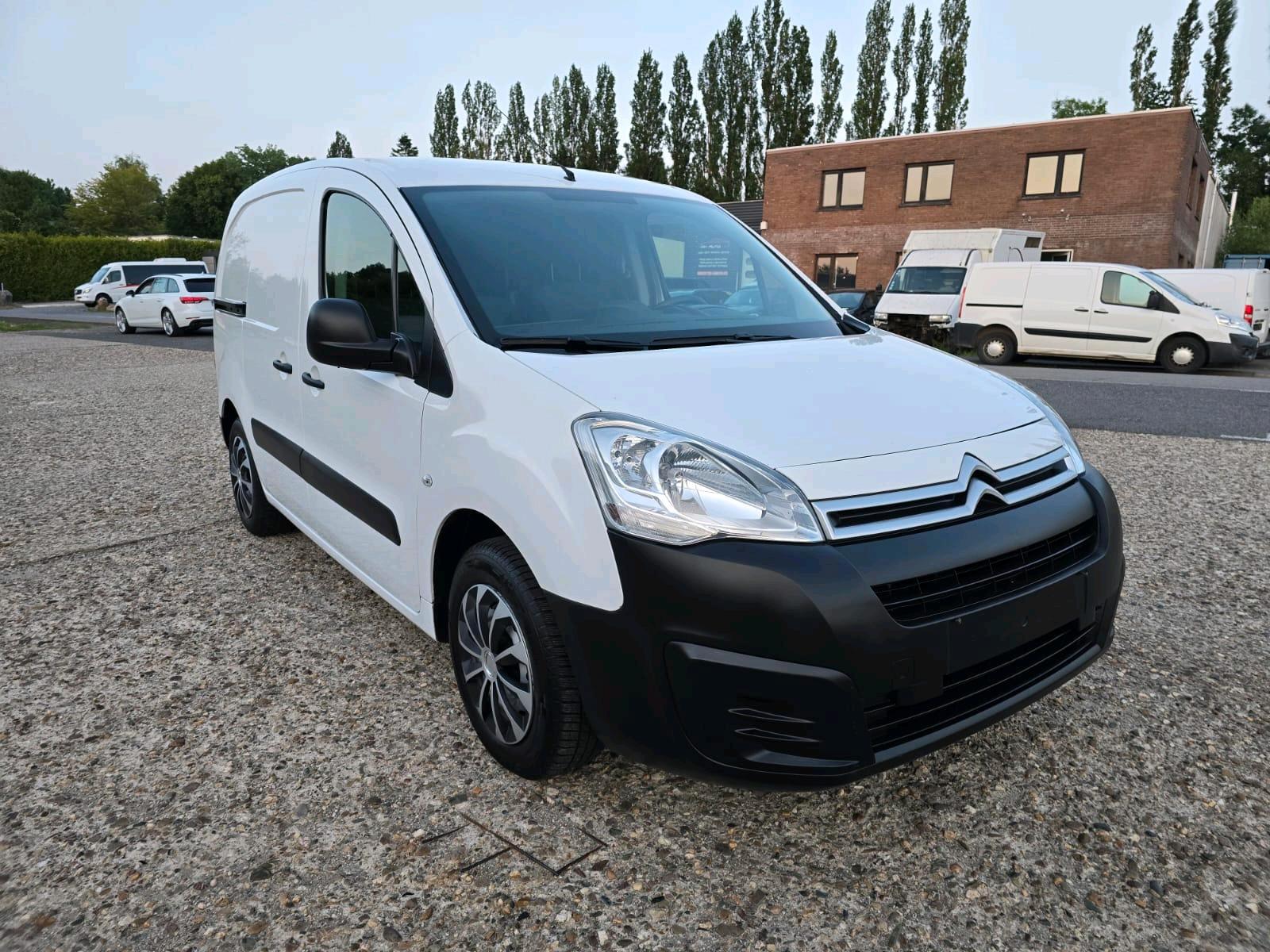 Abbildung des Autos Citroen Berlingo 1.6 HDI