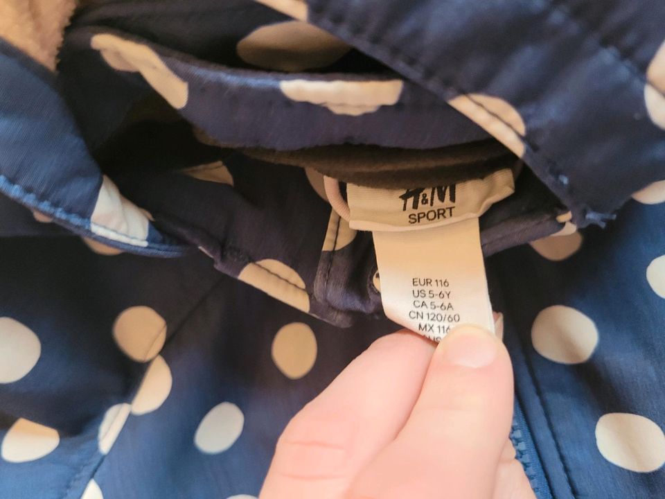 Softshelljacke h&m Größe 116 Mädchen in Schöppenstedt