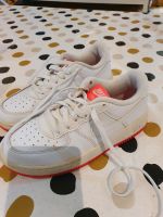 Kinder Nike schuhe  30 Nordrhein-Westfalen - Dinslaken Vorschau