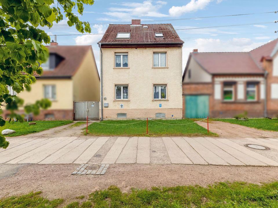 Idyllisches Wohnparadies in Dessau-Roßlau: Charmantes Haus mit großem Grundstück und Natur pur in Dessau-Roßlau