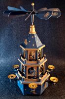 Weihnachtspyramide blau 41 cm handbemalt Holz Burglesum - Lesum Vorschau