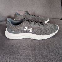 Under Armour Mojo 2 pitch grey/white/white Turnschuhe Sportschuhe Nordrhein-Westfalen - Hilden Vorschau