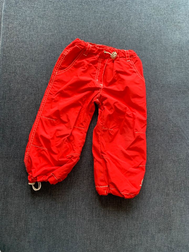 Finkid Keksi outdoorhose Matschhose rot 90/100 in Hürth